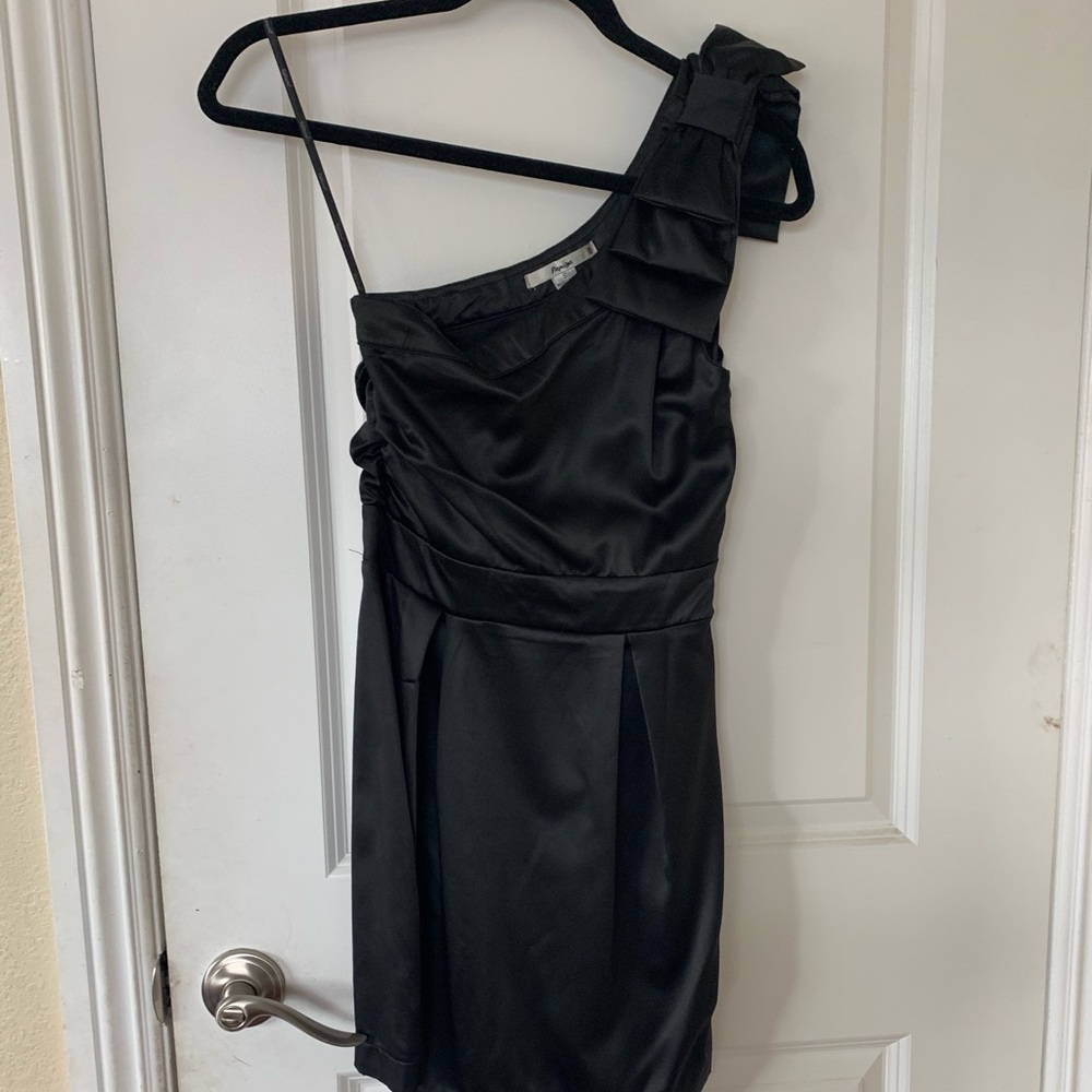 Papaya One Shoulder Satin Black Dress